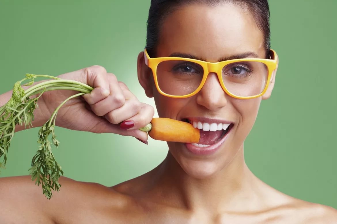 Морковь улучшает зрение 